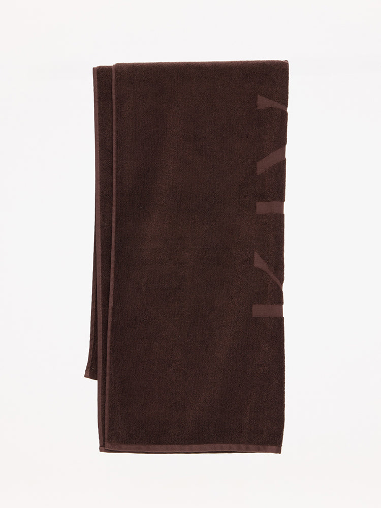 A59CHO-Kivari-Beach-Towel-Chocolate-02
