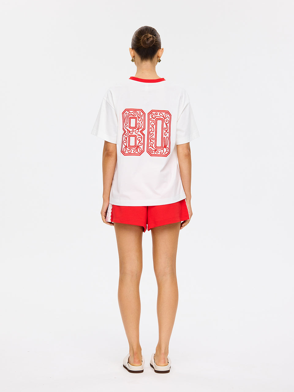E90IVOR_Rue-Embroidered-Tee_Chili-Red_3