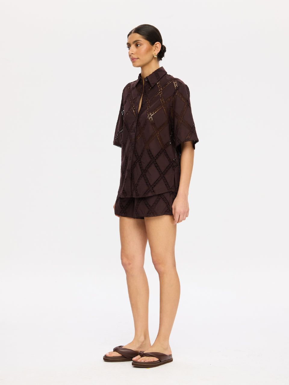T161CHO-Izzy-Shirt-Chocolate-02
