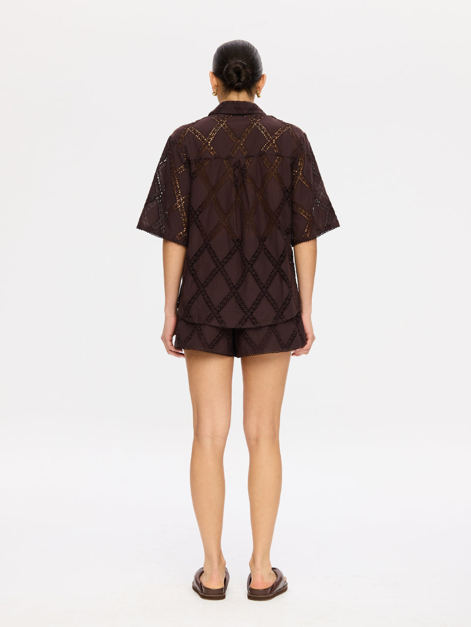 T161CHO-Izzy-Shirt-Chocolate-03