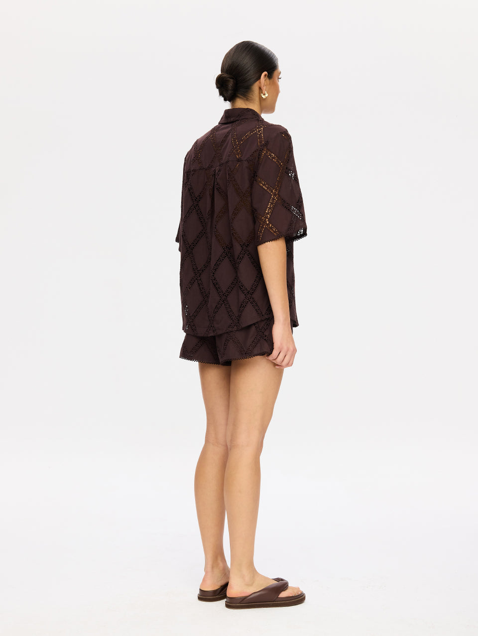 T161CHO-Izzy-Shirt-Chocolate-04